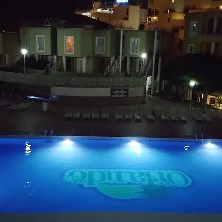 Orlando أذيخي