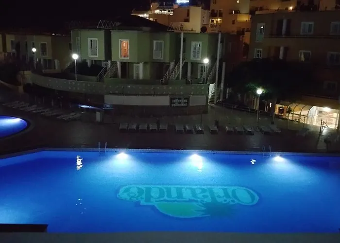 Orlando أذيخي